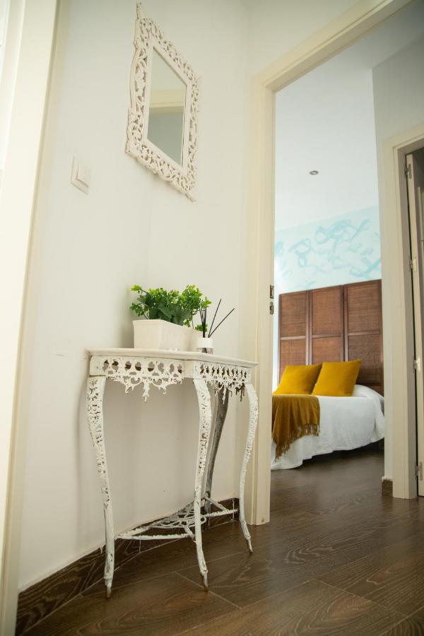 Alojamientos Puerta Palma Con Vistas Y Parking Badajós Exterior foto